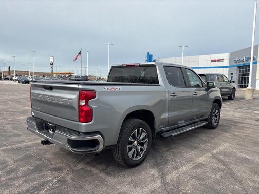2024 Chevrolet Silverado 1500 LT