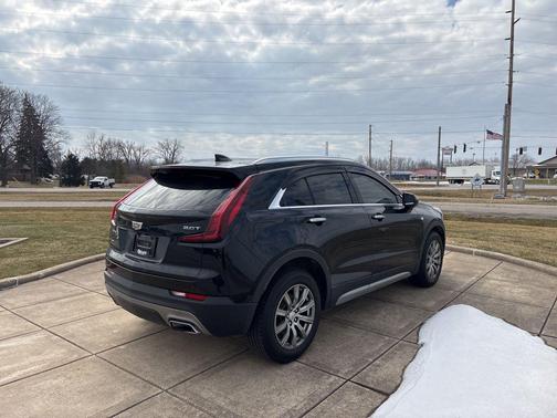 2019 Cadillac XT4 Premium Luxury
