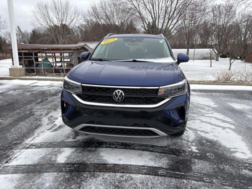 2024 Volkswagen Taos 1.5T SE