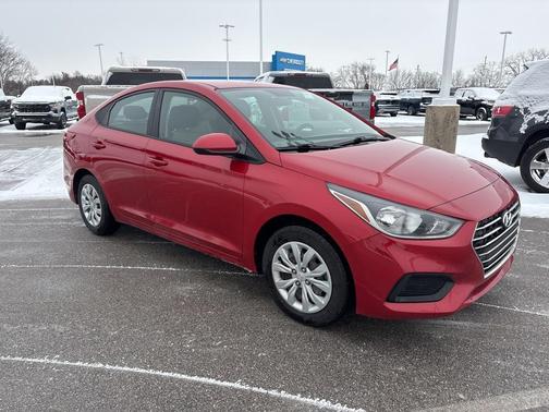 2022 Hyundai Accent SE