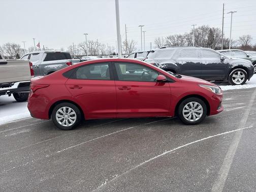 2022 Hyundai Accent SE