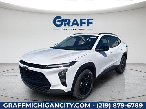 Summit White 2026 Chevrolet Trax FWD ACTIV
