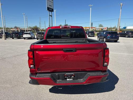 Radiant Red Tintcoat 2026 Chevrolet Colorado LT
