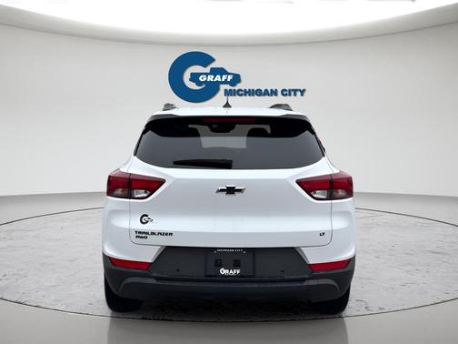 Summit White 2026 Chevrolet Trailblazer LT