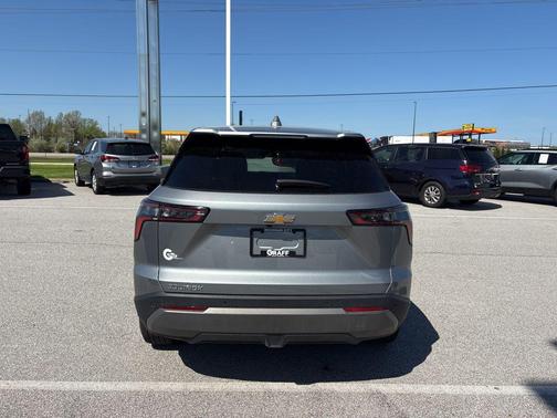 Sterling Gray Metallic 2026 Chevrolet Equinox 1LT