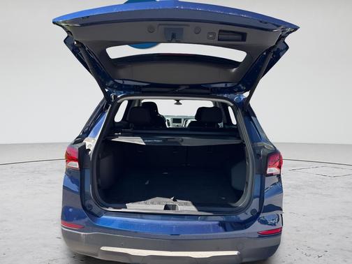 Blue Glow Metallic 2022 Chevrolet Equinox 1LT