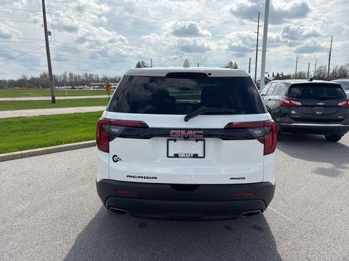 Summit White 2023 GMC Acadia AWD SLT