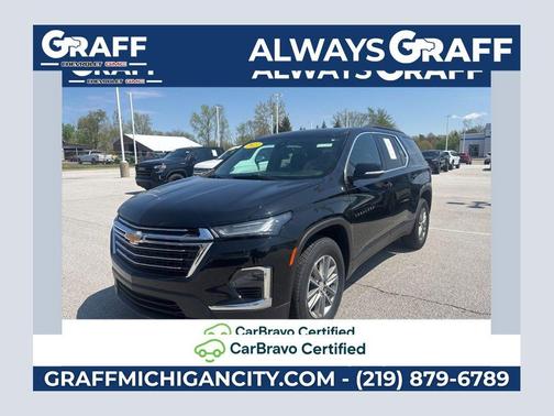 Mosaic Black Metallic 2023 Chevrolet Traverse LT Cloth