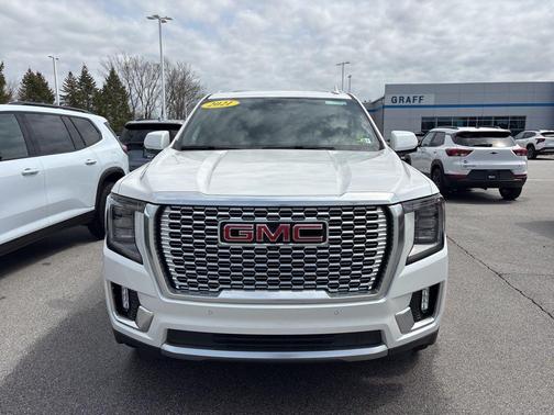 White Frost Tricoat 2021 GMC Yukon Denali