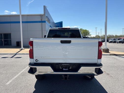 Summit White 2026 Chevrolet Silverado 2500 LT