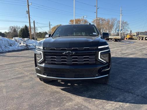 2025 Chevrolet Suburban 4WD High Country