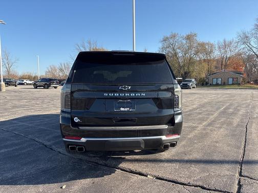 2025 Chevrolet Suburban 4WD High Country