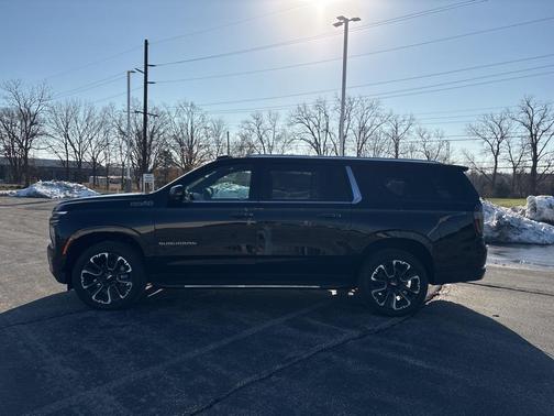 2025 Chevrolet Suburban 4WD High Country
