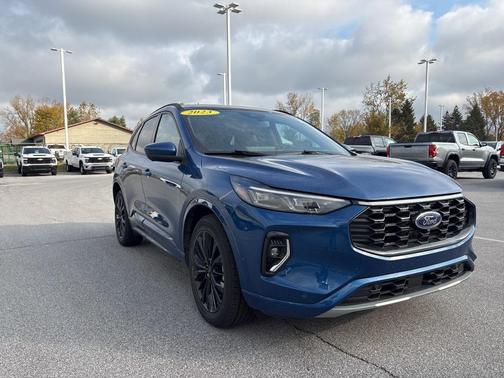 2023 Ford Escape ST-Line Elite