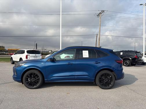 2023 Ford Escape ST-Line Elite