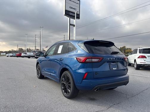 2023 Ford Escape ST-Line Elite