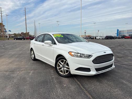 2014 Ford Fusion SE