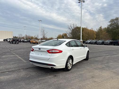 2014 Ford Fusion SE