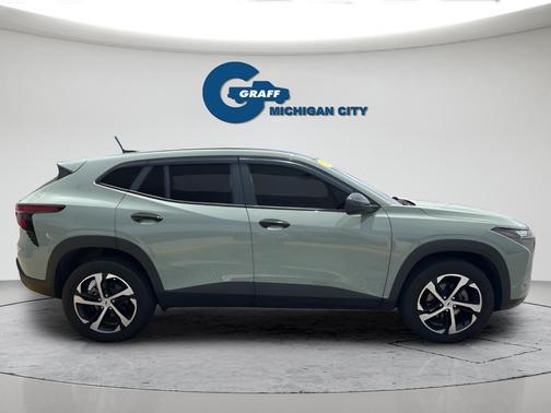 Cacti Green 2024 Chevrolet Trax FWD 1RS
