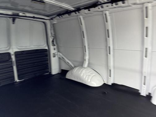 2025 Chevrolet Express 2500 RWD 2500 Regular Wheelbase WT