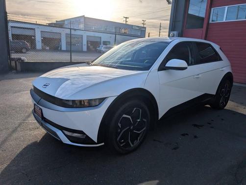 2024 Hyundai IONIQ 5 SEL