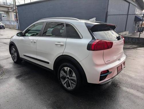 2022 Kia Niro EV EX Premium 4dr Crossover