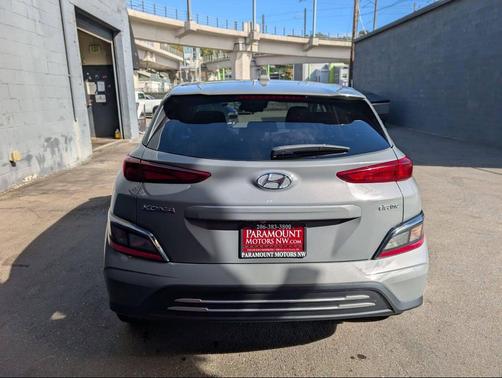 2023 Hyundai KONA EV SE 4dr Crossover