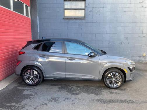 2023 Hyundai KONA EV SE
