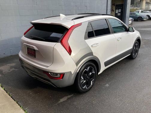 2023 Kia Niro EV Wave 4dr Crossover