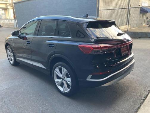 2023 Audi Q4 e-tron quattro Premium 50 AWD 4dr SUV