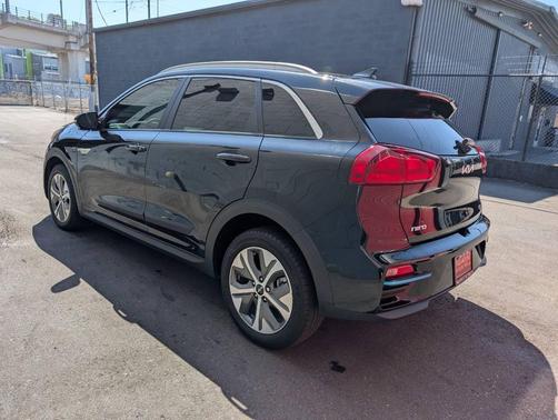 2022 Kia Niro EV S 4dr Crossover