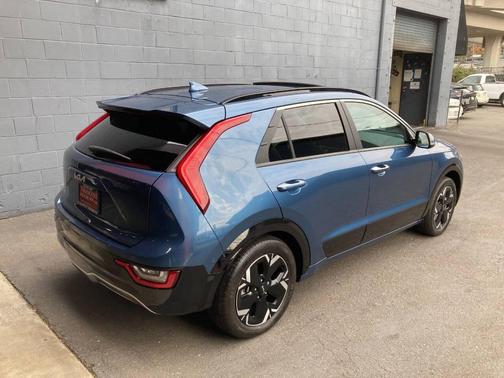 2023 Kia Niro EV Wave 4dr Crossover