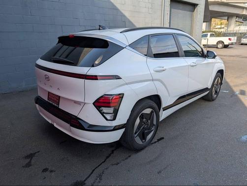 White 2024 Hyundai KONA EV Limited 4dr Crossover