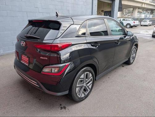 2023 Hyundai KONA EV SE 4dr Crossover