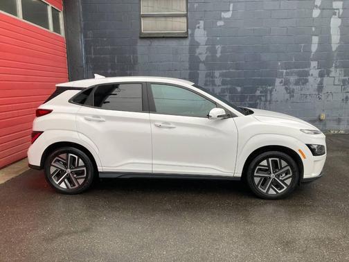 2023 Hyundai KONA EV SE 4dr Crossover