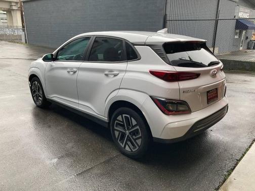 2023 Hyundai KONA EV SE 4dr Crossover