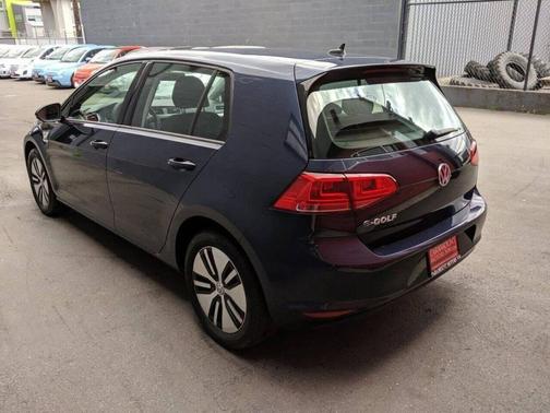 2016 Volkswagen e-Golf SE