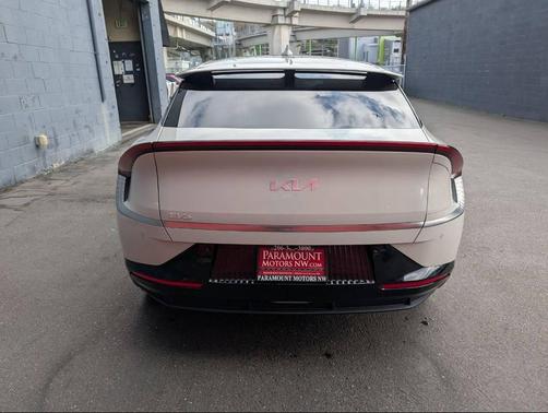 2022 Kia EV6 Wind 4dr Crossover
