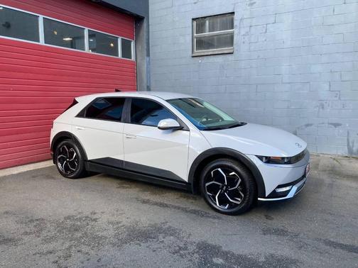 2023 Hyundai IONIQ 5 SE