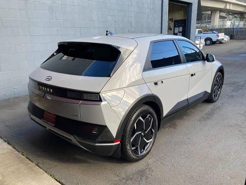 2023 Hyundai IONIQ 5 SE