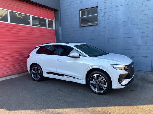 2023 Audi Q4 e-tron quattro Premium Plus 50 AWD 4dr SUV