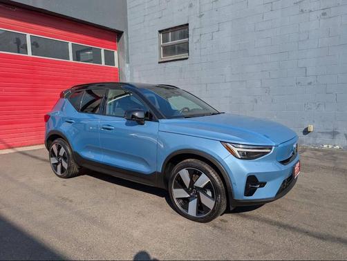 2023 Volvo XC40 Recharge Pure Electric Twin Ultimate eAWD 4dr SUV