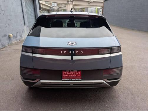 2024 Hyundai IONIQ 5 SE