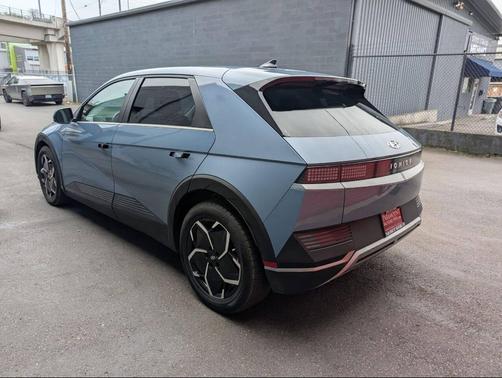 2024 Hyundai IONIQ 5 SE
