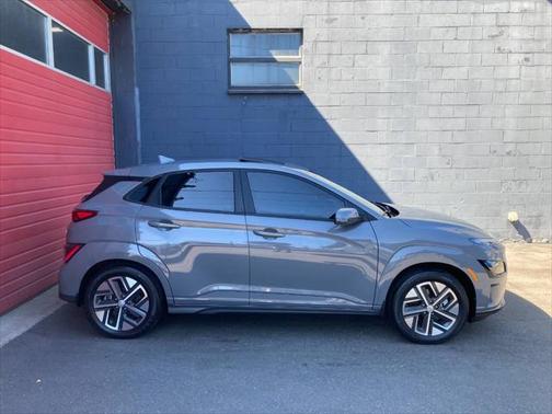 2022 Hyundai KONA EV SEL 4dr Crossover