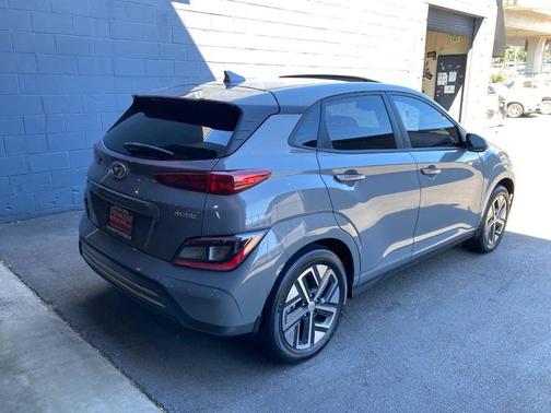 2022 Hyundai KONA EV SEL 4dr Crossover