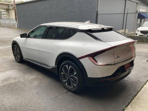 2024 Kia EV6 Wind AWD 4dr Crossover