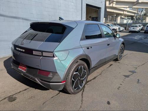 2024 Hyundai IONIQ 5 SEL