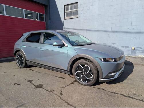 2024 Hyundai IONIQ 5 SEL