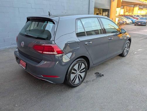 Gray 2019 Volkswagen e-Golf SE